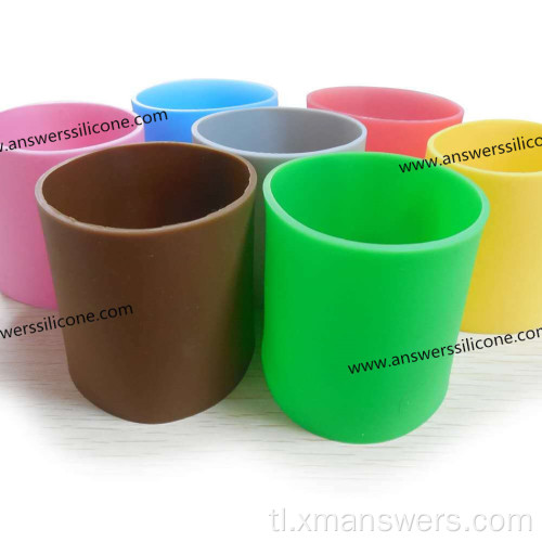 Customized silicone bottle sleeve para sa glass bottle.